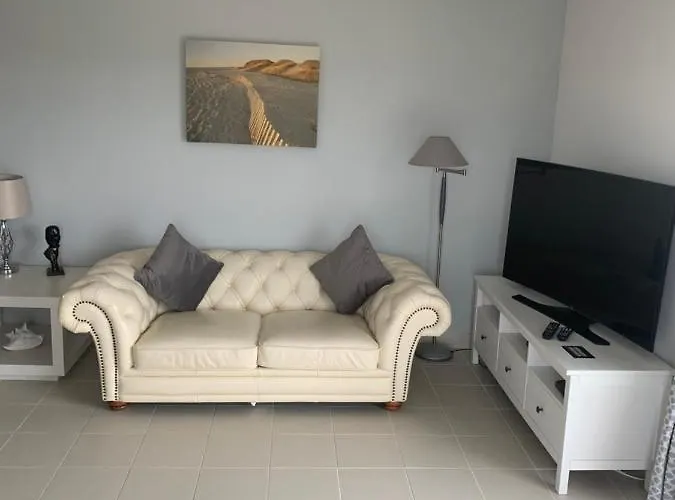 Holiday Near The Sea Apartament *